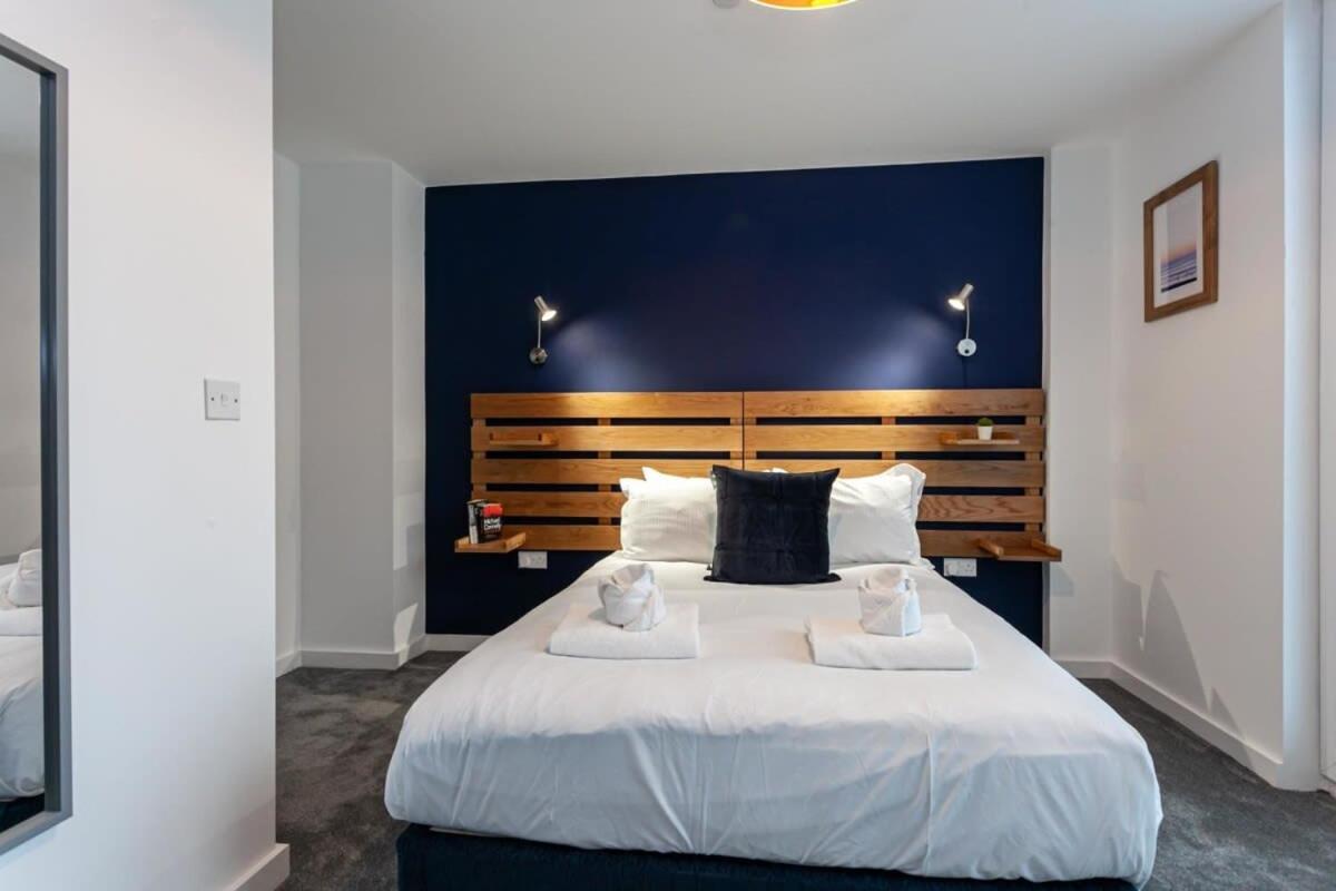 Superb 2 Bed Flat 5Min To Old Trafford Stadium Manchester Buitenkant foto