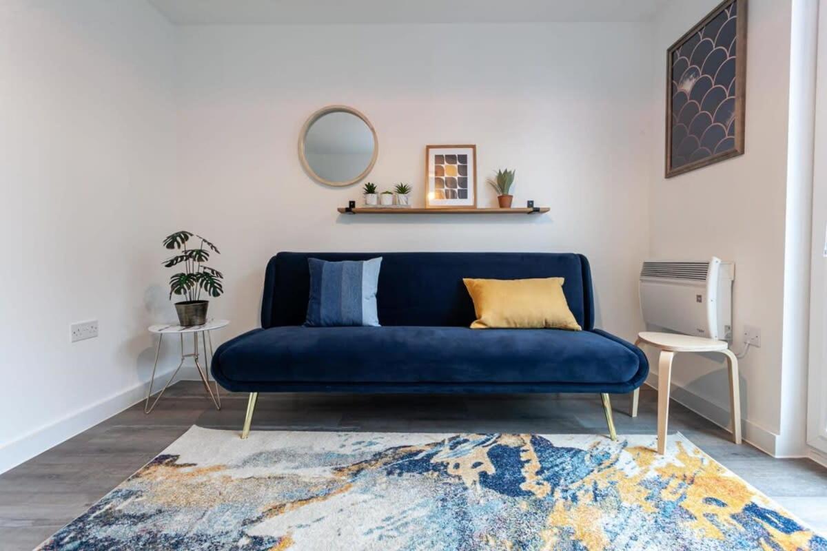 Superb 2 Bed Flat 5Min To Old Trafford Stadium Manchester Buitenkant foto