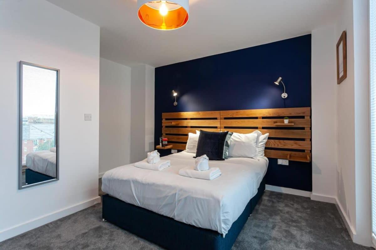 Superb 2 Bed Flat 5Min To Old Trafford Stadium Manchester Buitenkant foto