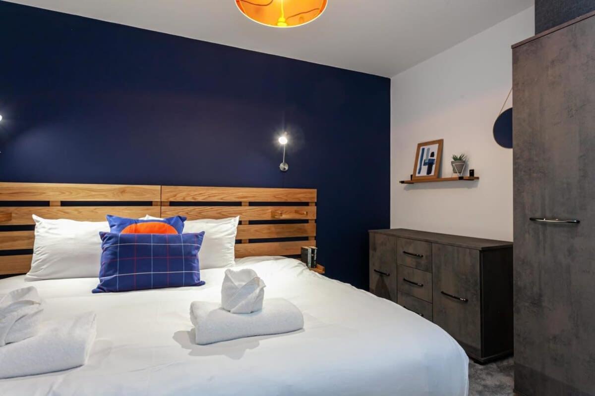 Superb 2 Bed Flat 5Min To Old Trafford Stadium Manchester Buitenkant foto